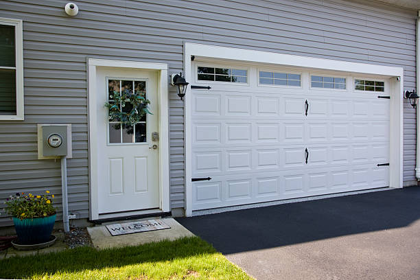 24/7 Emergency Garage Door Roller Replacement experts in Oglala, SD